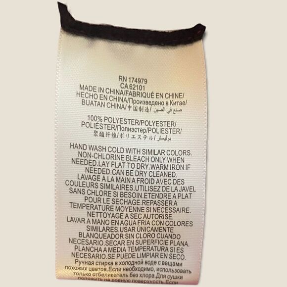 BCBGMaxazaria | EUC Women’s Sheer Bell Sleeved Blouse Size M - Picture 7 of 8